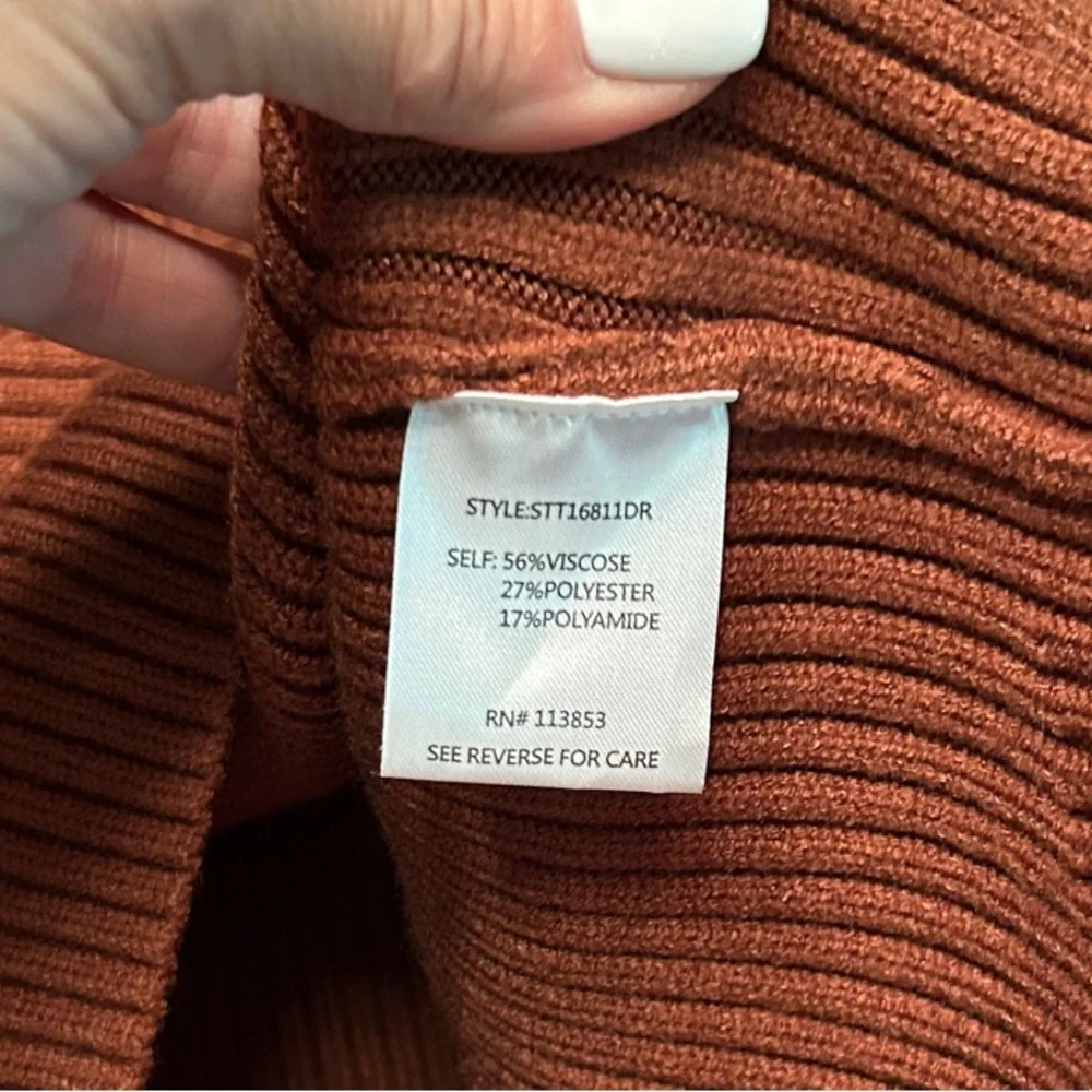 NWT Sugarlips Brown Cole Whipstitch Turtleneck Sweater. Size L